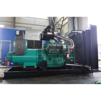 600kw乾能柴油發(fā)電機(jī)組-乾能12缸柴油機(jī)12V138BZLD柴油發(fā)電機(jī)組,缸徑/行程：138/160mm,柴油發(fā)電機(jī)組水冷發(fā)動(dòng)機(jī)功率660KW,柴油發(fā)電機(jī)組配套馬拉松斯坦福發(fā)電機(jī)。廠價(jià)直銷歡迎選購(gòu)：13773399855。