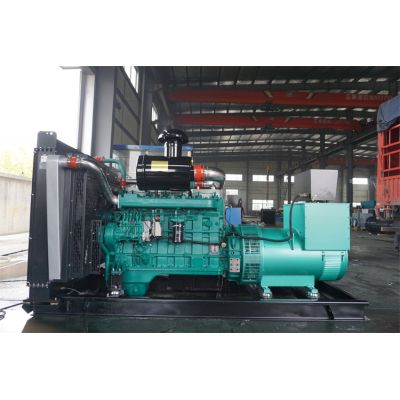 200kw乾能柴油發(fā)電機(jī)組-乾能6缸柴油機(jī)G128ZLD2柴油發(fā)電機(jī)組,缸徑/行程：135/150mm,柴油發(fā)電機(jī)組水冷發(fā)動(dòng)機(jī)功率227KW,柴油發(fā)電機(jī)組配套馬拉松斯坦福發(fā)電機(jī)。廠價(jià)直銷歡迎選購(gòu)：13773399855。