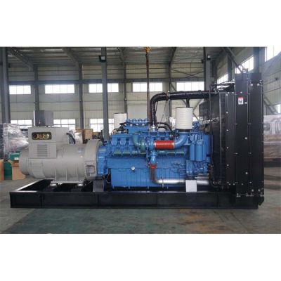 工廠直銷800KW柴油發(fā)電機，品牌有廣西玉柴、無錫動力、威曼、通柴等柴油發(fā)電機組。廠價直銷歡迎選購：13773399855。
