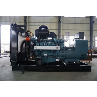 500kw斗山大宇柴油發(fā)電機(jī)組-斗山大宇10缸柴油機(jī)DP180LA柴油發(fā)電機(jī)組,缸徑/行程：128/142mm,柴油發(fā)電機(jī)組水冷發(fā)動(dòng)機(jī)功率552KW,柴油發(fā)電機(jī)組配套馬拉松斯坦福發(fā)電機(jī)。廠價(jià)直銷歡迎選購：13773399855。