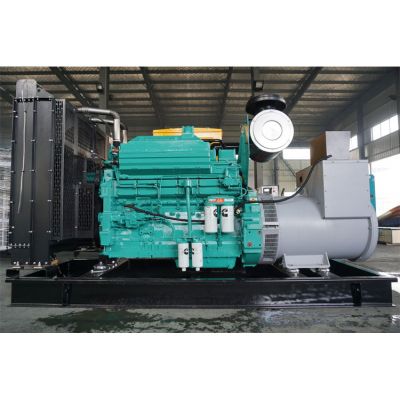 500kw重慶康明斯柴油發(fā)電機(jī)組-重慶康明斯6缸柴油機(jī)KTA19-G4柴油發(fā)電機(jī)組,缸徑/行程：159/159mm,柴油發(fā)電機(jī)組水冷發(fā)動(dòng)機(jī)功率504KW,柴油發(fā)電機(jī)組配套馬拉松斯坦福發(fā)電機(jī)。廠價(jià)直銷歡迎選購：13773399855。