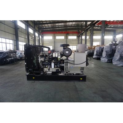 120kw珀金斯柴油發(fā)電機組-珀金斯6缸柴油機1106A-70TAG2柴油發(fā)電機組,缸徑/行程：105/135mm,柴油發(fā)電機組水冷發(fā)動機功率153KW,柴油發(fā)電機組配套馬拉松斯坦福發(fā)電機。廠價直銷歡迎選購：13773399855。