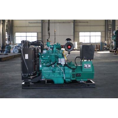 30kw東風康明斯柴油發(fā)電機組-東風康明斯4缸柴油機4BT3.9-G2柴油發(fā)電機組,缸徑/行程：102/120mm,柴油發(fā)電機組水冷發(fā)動機功率36KW,柴油發(fā)電機組配套馬拉松斯坦福發(fā)電機。廠價直銷歡迎選購：13773399855。
