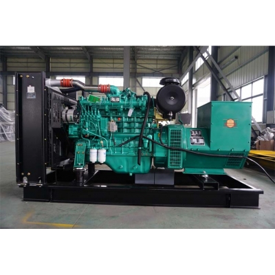 150kw玉柴柴油發(fā)電機(jī)組-玉柴6缸柴油機(jī)YC6A230-D30柴油發(fā)電機(jī)組,缸徑/行程：108/132mm,柴油發(fā)電機(jī)組水冷發(fā)動(dòng)機(jī)功率171KW,柴油發(fā)電機(jī)組配套馬拉松斯坦福發(fā)電機(jī)。廠價(jià)直銷(xiāo)歡迎選購(gòu)：13773399855。