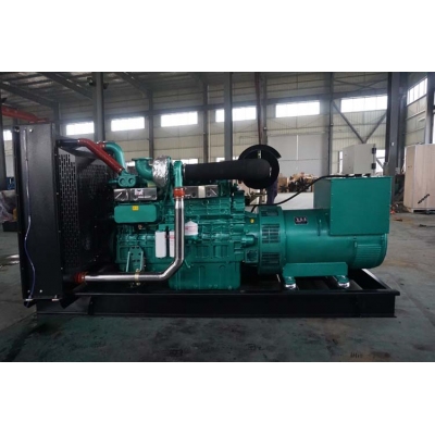 400KW玉柴柴油發(fā)電機(jī)組-玉柴6缸柴油機(jī)YC6T660-D31柴油發(fā)電機(jī)組缸徑/行程：145/165mm,柴油發(fā)電機(jī)組水冷發(fā)動(dòng)機(jī)功率485KW,柴油發(fā)電機(jī)組配套馬拉松斯坦福發(fā)電機(jī)。廠價(jià)直銷(xiāo)歡迎選購(gòu)：13773399855。